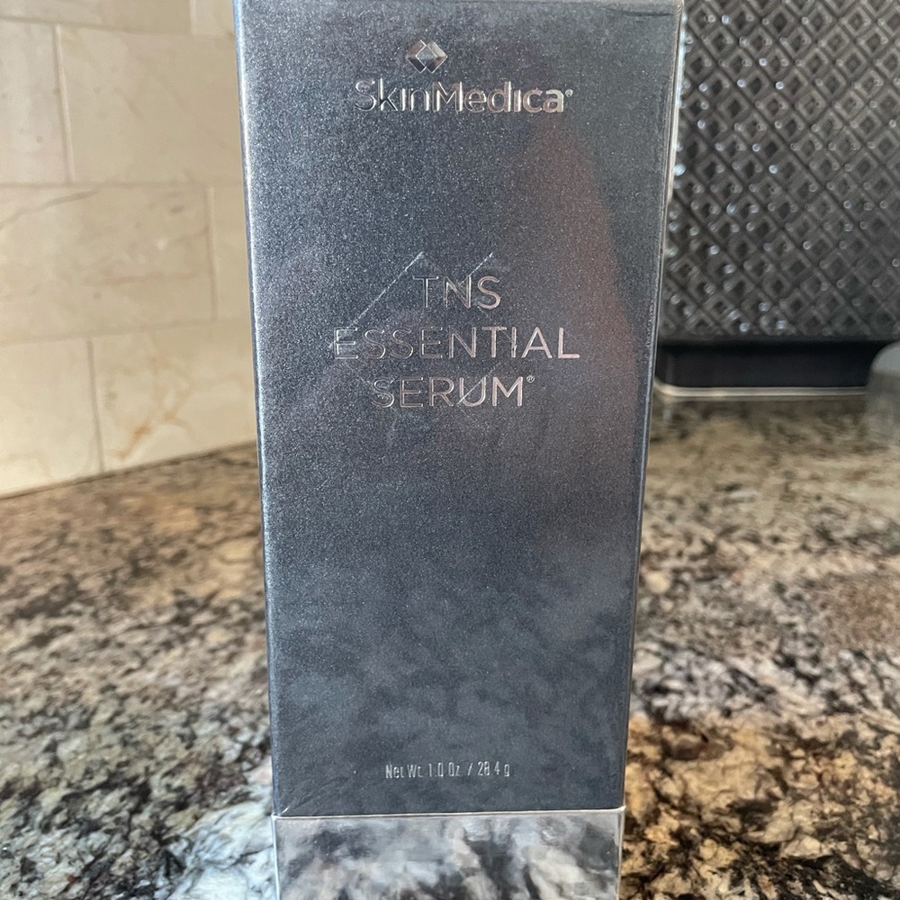 SkinMedica™ TNS Essential Serum® - Picture 2 of 8